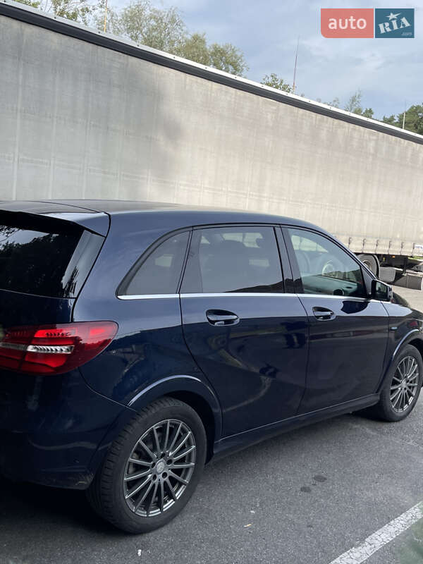 Хетчбек Mercedes-Benz B-Class 2017 в Львові