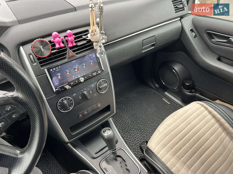 Хэтчбек Mercedes-Benz B-Class 2010 в Николаеве фото 11 Хэтчбек Mercedes-Benz B-Class 2010 в Николаеве