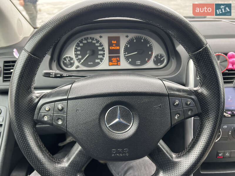 Хэтчбек Mercedes-Benz B-Class 2010 в Николаеве фото 15 Хэтчбек Mercedes-Benz B-Class 2010 в Николаеве