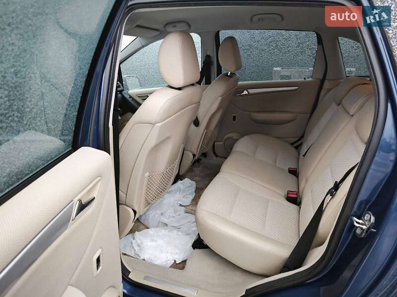 Хэтчбек Mercedes-Benz B-Class 2010 в Черкассах фото 9 Хэтчбек Mercedes-Benz B-Class 2010 в Черкассах