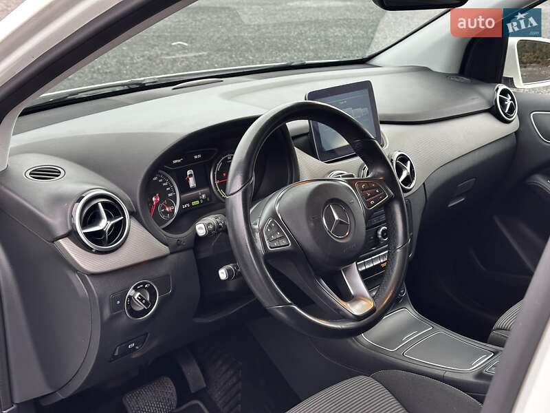 Хетчбек Mercedes-Benz B-Class 2017 в Львові