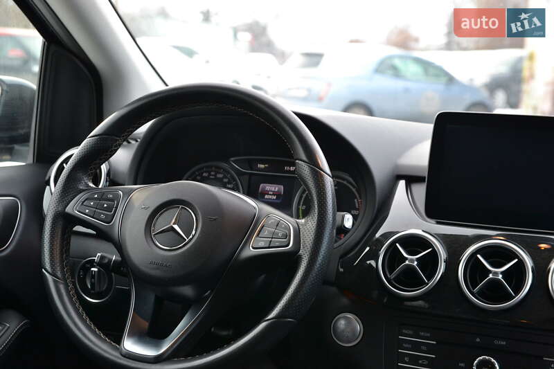 Хэтчбек Mercedes-Benz B-Class 2017 в Луцке