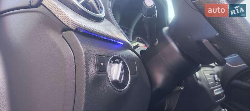 Хэтчбек Mercedes-Benz B-Class 2015 в Стрые