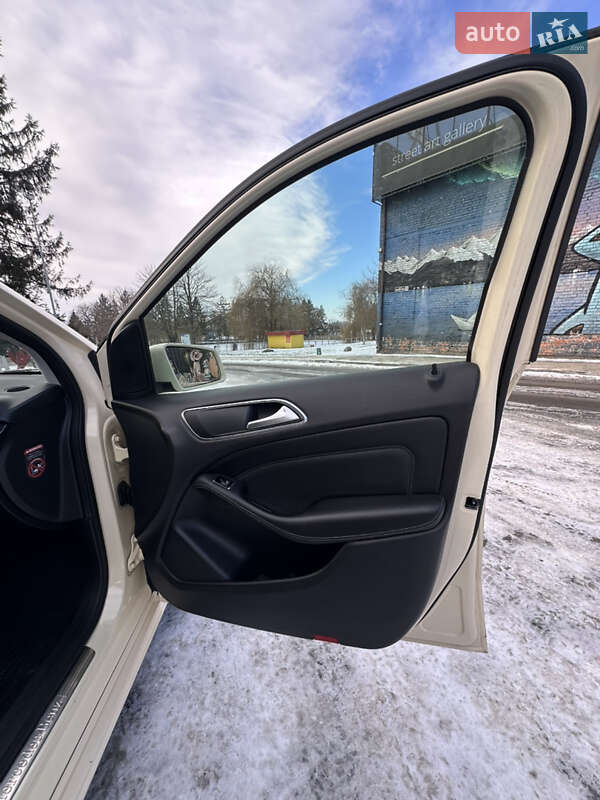 Хетчбек Mercedes-Benz B-Class 2014 в Луцьку фото 26 Хетчбек Mercedes-Benz B-Class 2014 в Луцьку