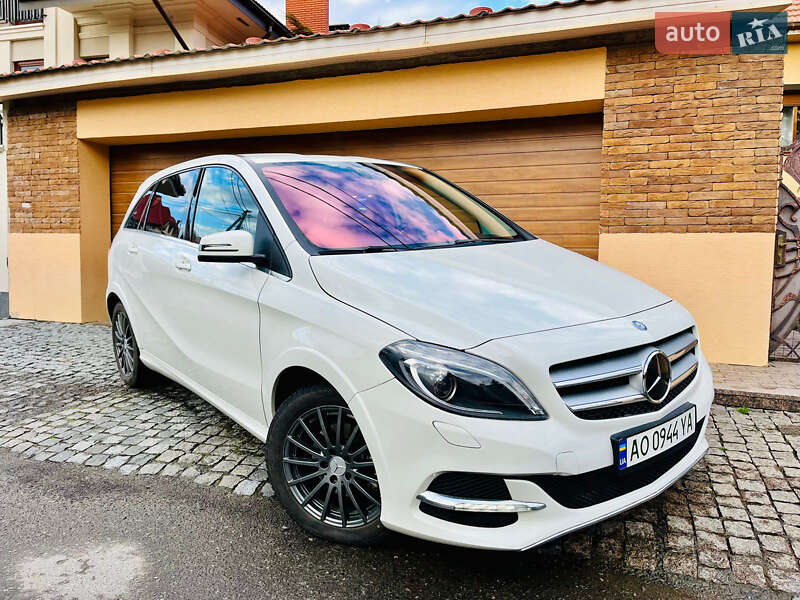 Mercedes-Benz B-Class 2015 Mercedes-Benz B-Class 2015