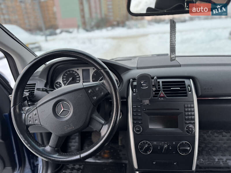Хэтчбек Mercedes-Benz B-Class 2011 в Вараше