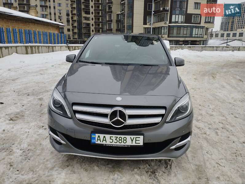 Mercedes-Benz B-Class 2015 Mercedes-Benz B-Class 2015