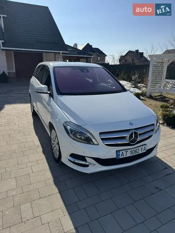 Mercedes-Benz B-Class 2015 VIN WDD2428901J005399 фото оголошення 2 з 31
