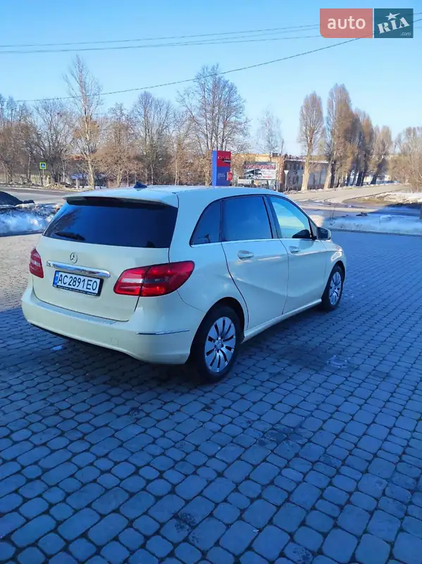 Mercedes-Benz B-Class 2014 VIN WDD2462121J292059 фото оголошення 28 з 93