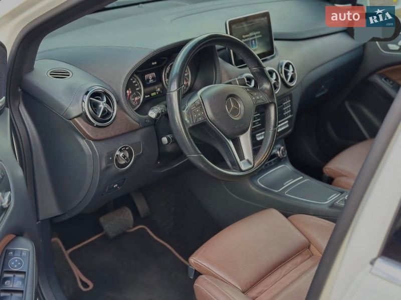 Хэтчбек Mercedes-Benz B-Class 2016 в Семеновке