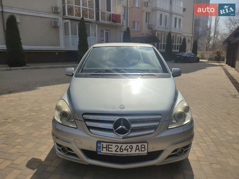 Mercedes-Benz B-Class 2010