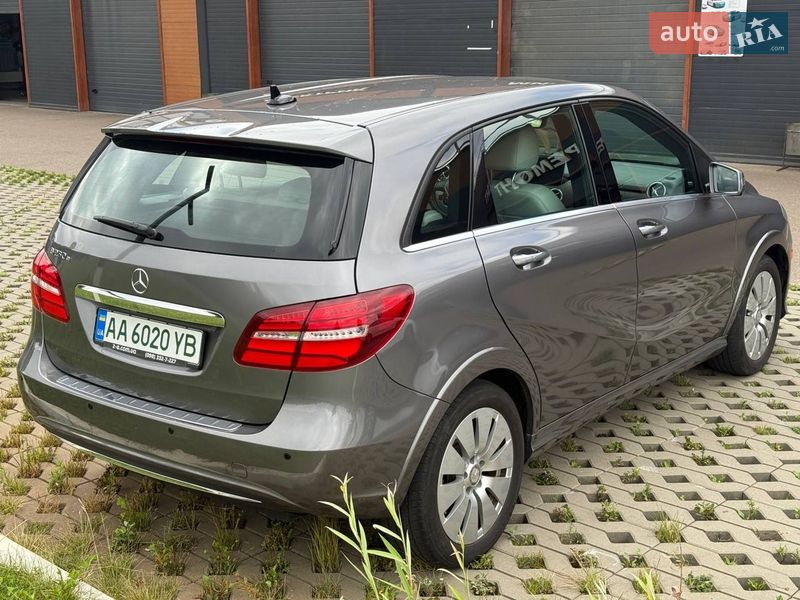 Хетчбек Mercedes-Benz B-Class 2016 в Житомирі