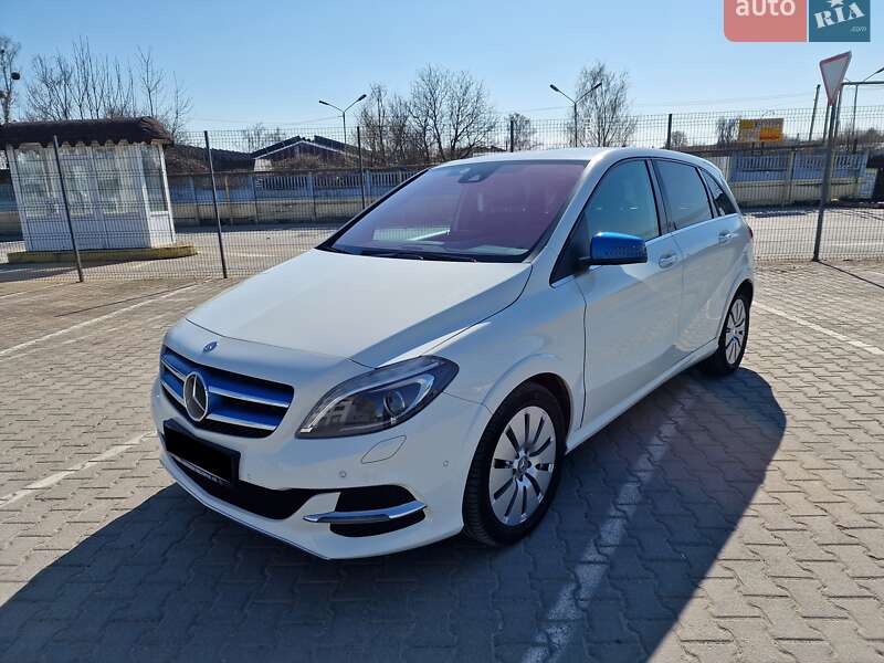 Хэтчбек Mercedes-Benz B-Class 2015 в Черновцах