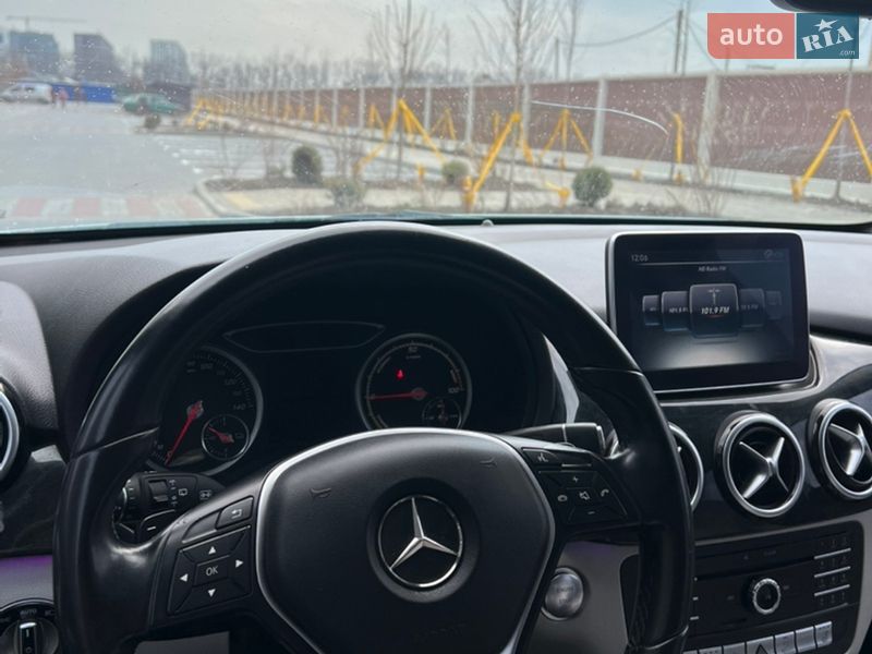 Хэтчбек Mercedes-Benz B-Class 2016 в Софиевской Борщаговке
