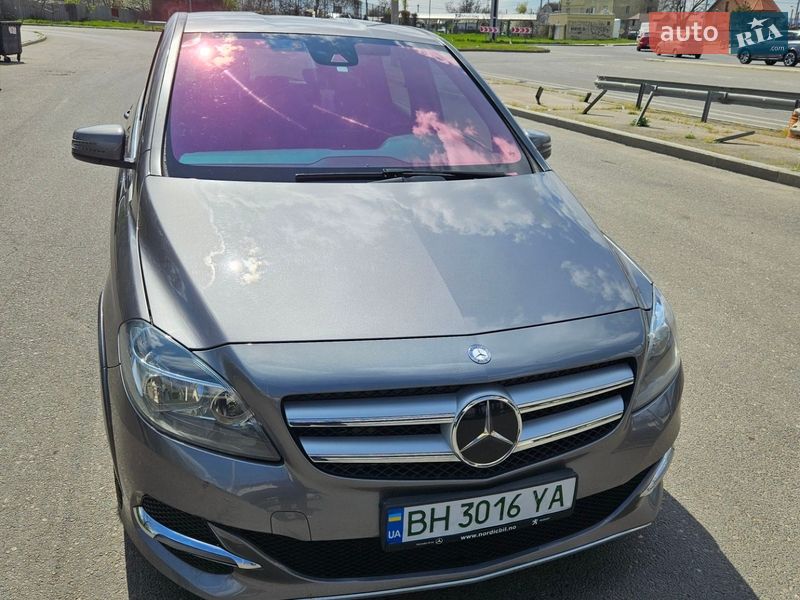 Mercedes-Benz B-Class 2015
