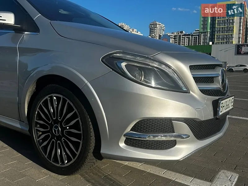 Mercedes-Benz B-Class 2015 VIN WDDVP9ABXFJ005155 фото оголошення 2 з 48