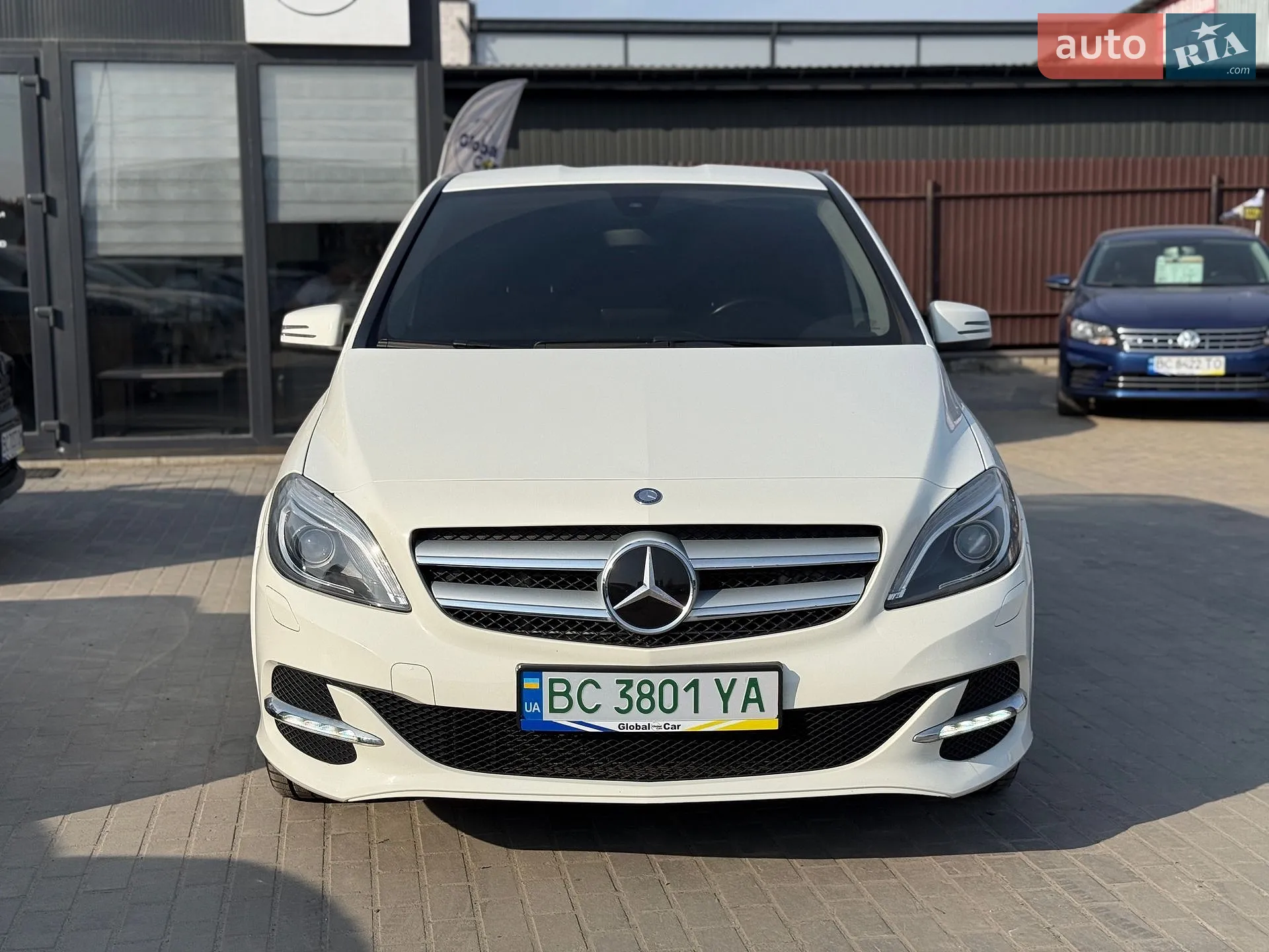 Mercedes-Benz B-Class 2015 VIN WDD2428901J008320 фото оголошення 2 з 5