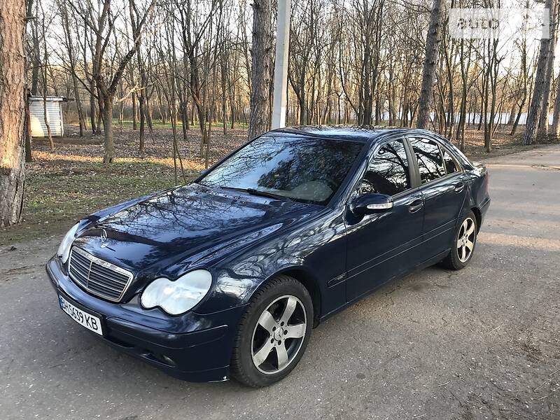 Мерседес ц200 2003