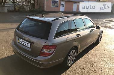 Универсал Mercedes-Benz C-Class 2010 в Черновцах