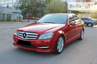 Седан Mercedes-Benz C-Class 2010 в Дніпрі