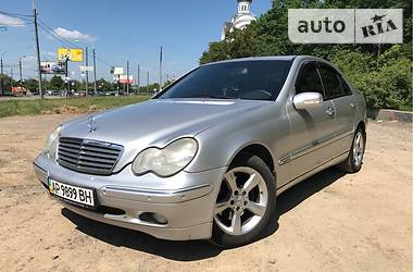 Седан Mercedes-Benz C-Class 2002 в Харькове