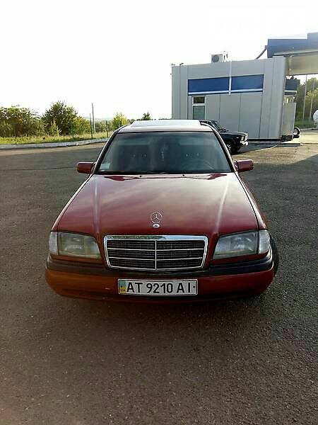 Седан Mercedes-Benz C-Class 1996 в Чернівцях