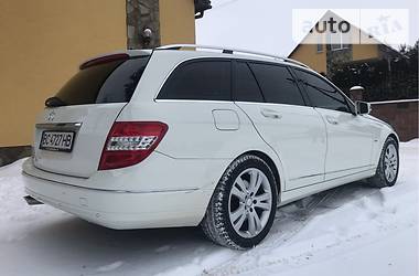 Универсал Mercedes-Benz C-Class 2010 в Львове