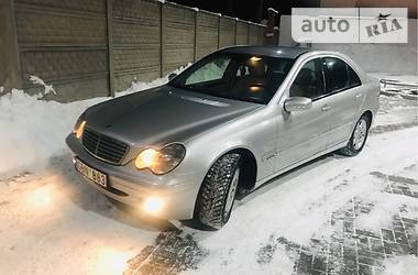 Седан Mercedes-Benz C-Class 2002 в Днепре