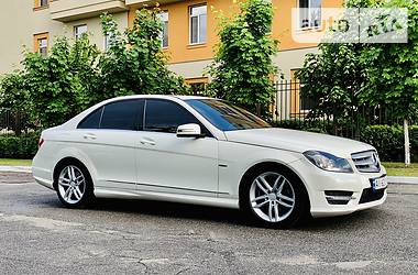 Седан Mercedes-Benz C-Class 2011 в Киеве