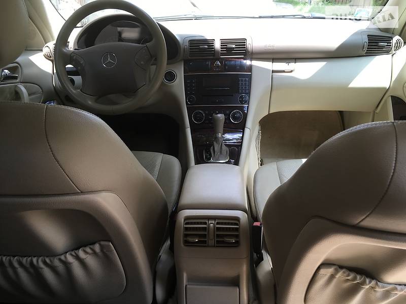 Седан Mercedes-Benz C-Class 2004 в Ужгороді