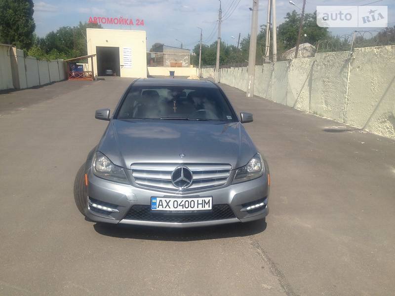 Седан Mercedes-Benz C-Class 2012 в Харкові