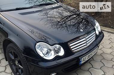 Седан Mercedes-Benz C-Class 2006 в 