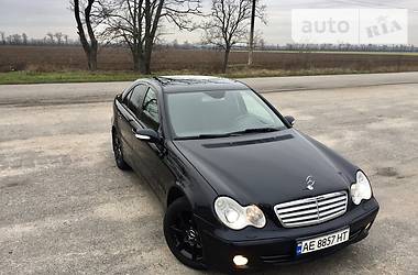 Седан Mercedes-Benz C-Class 2006 в 