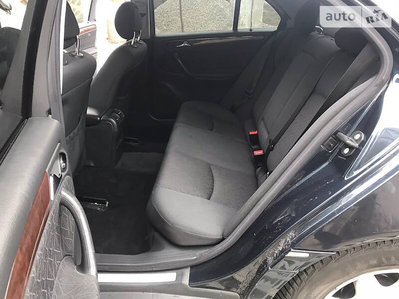 Седан Mercedes-Benz C-Class 2003 в Києві