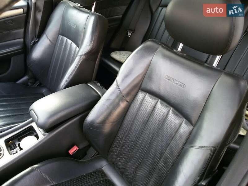 Універсал Mercedes-Benz C-Class 2002 в Чернівцях