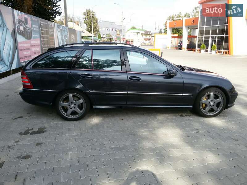 Універсал Mercedes-Benz C-Class 2002 в Чернівцях