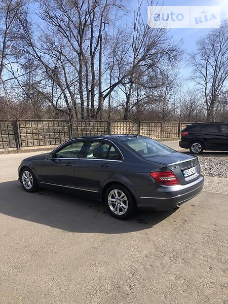 Седан Mercedes-Benz C-Class 2013 в Кривому Розі