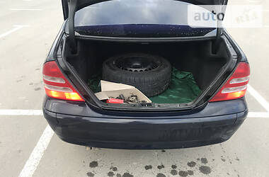 Седан Mercedes-Benz C-Class 2001 в 