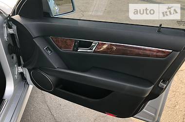 Седан Mercedes-Benz C-Class 2010 в 