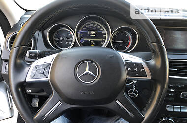 Універсал Mercedes-Benz C-Class 2012 в 