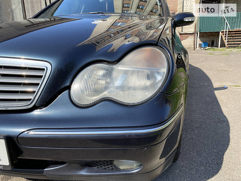 Седан Mercedes-Benz C-Class 2001 в Черкассах