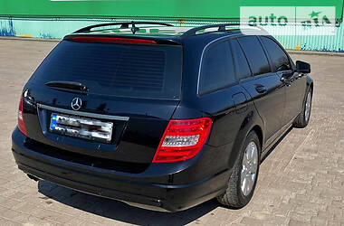 Універсал Mercedes-Benz C-Class 2012 в 