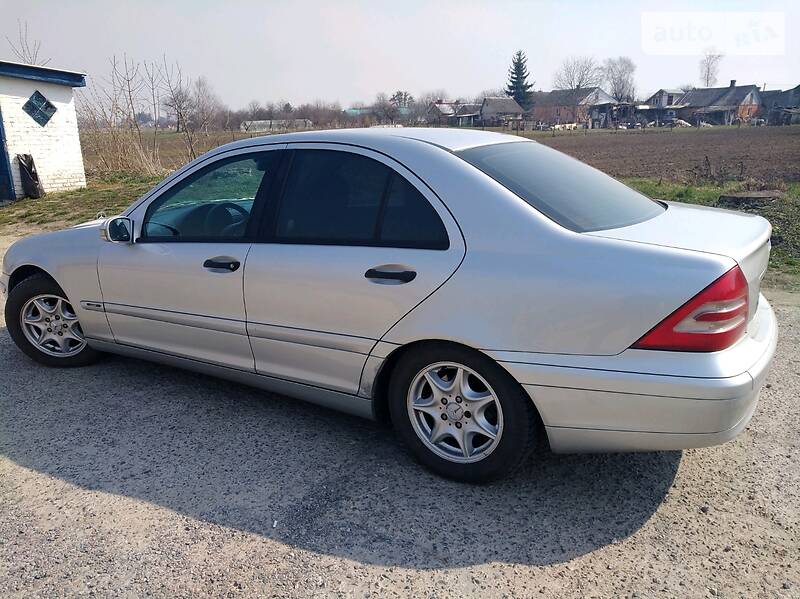 Седан Mercedes-Benz C-Class 2001 в 