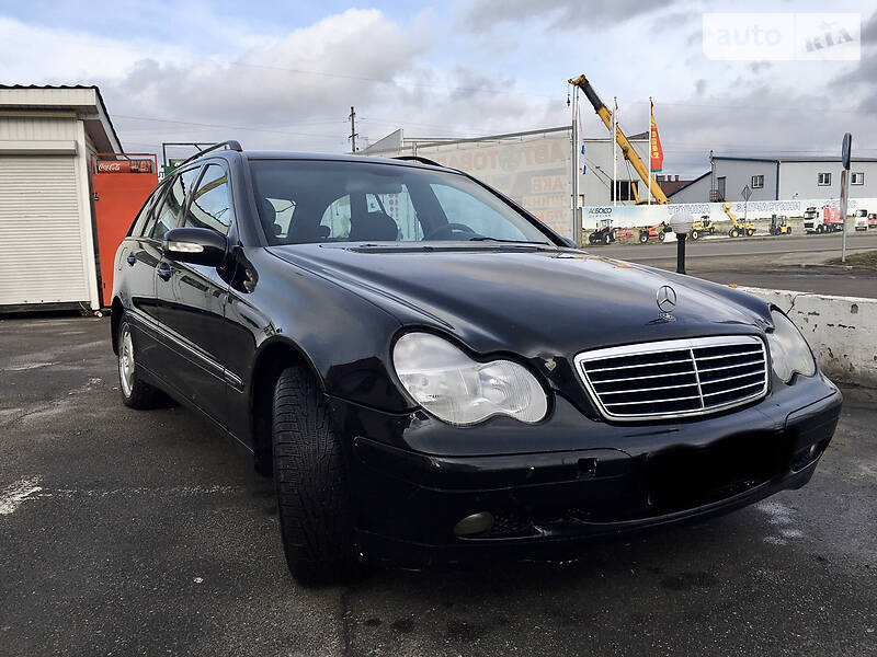 Універсал Mercedes-Benz C-Class 2002 в Києві
