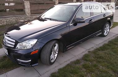 Седан Mercedes-Benz C-Class 2012 в Ровно