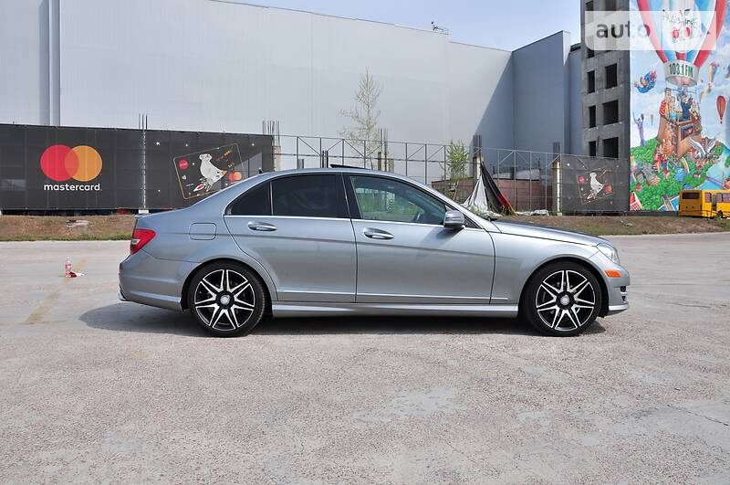 Седан Mercedes-Benz C-Class 2013 в Киеве