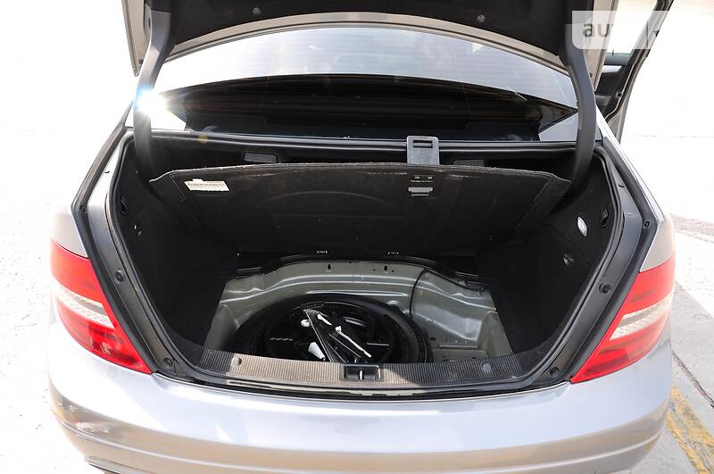 Седан Mercedes-Benz C-Class 2013 в Киеве