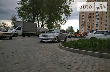 Універсал Mercedes-Benz C-Class 2005 в 