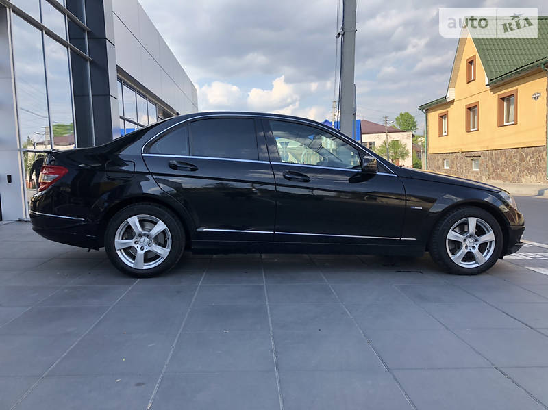 Седан Mercedes-Benz C-Class 2011 в Луцке