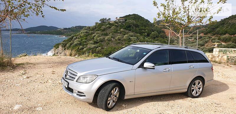 Універсал Mercedes-Benz C-Class 2010 в Черкасах